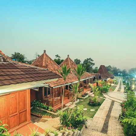 Navalia Villa Bedugul Exterior photo